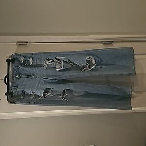 Sz 12 American eagle ripped boyfriend style jeans